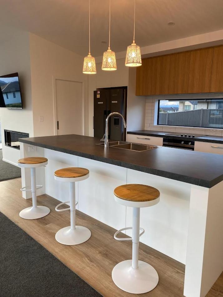 Holiday Home In Beautiful Te Anau Exterior photo