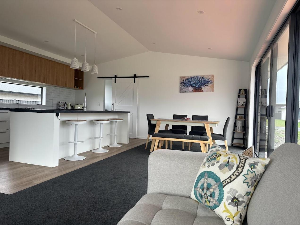 Holiday Home In Beautiful Te Anau Exterior photo
