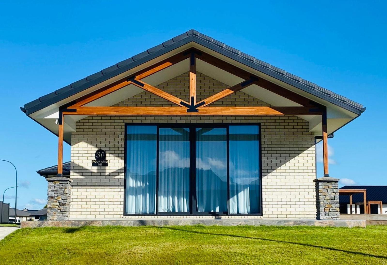 Holiday Home In Beautiful Te Anau Exterior photo